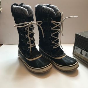 Joan of Arctic Knit II winter boots